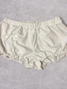 Forever 21 Women's White Shorts Size Small